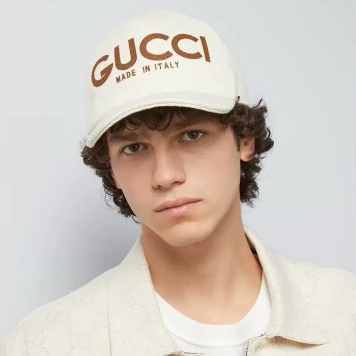 グッチユニセックスボールキャップc2348