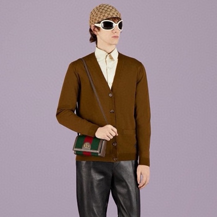 グッチメンズネックカーディガンc2570