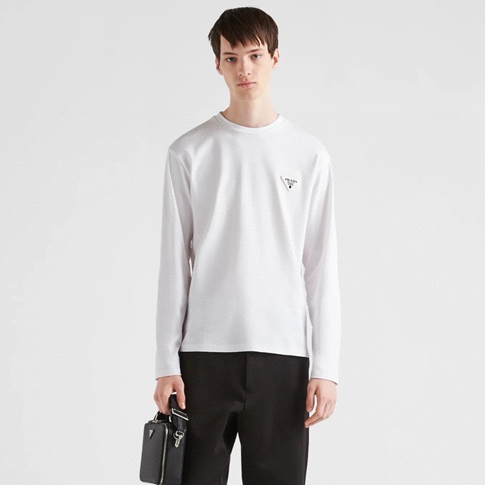 プラダメンズラウンド長袖Tシャツc2692