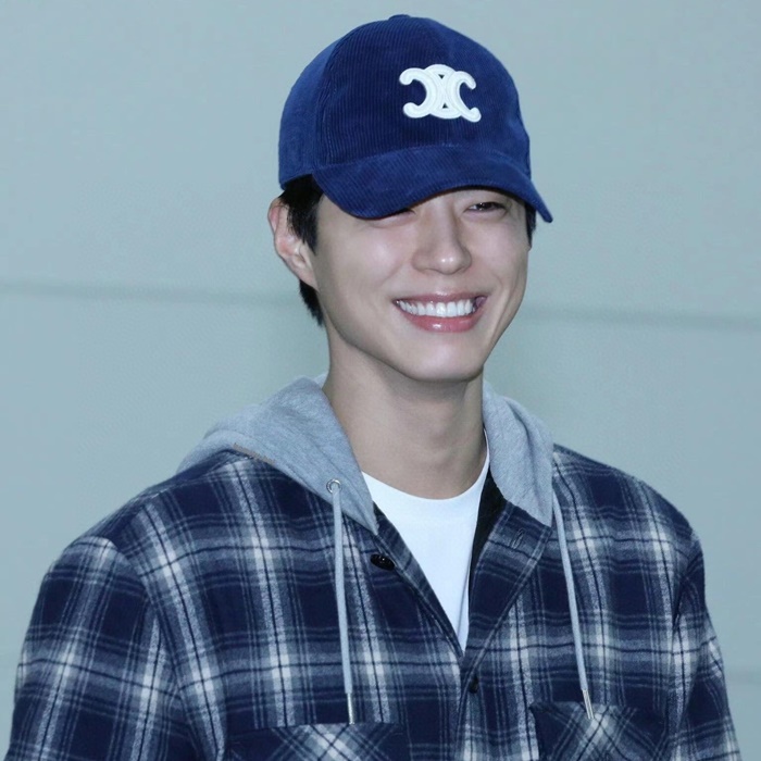 セリーヌメンズブラックフードシャツc3048