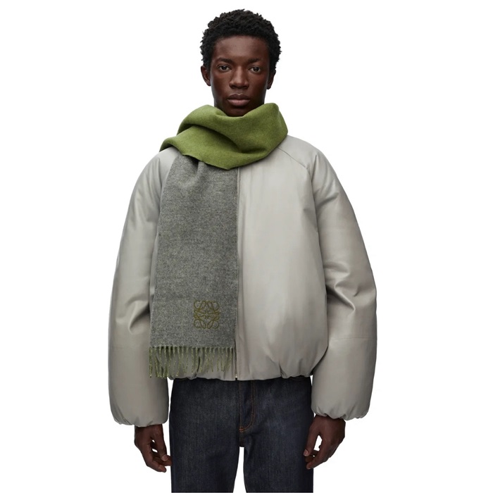 ロエベメンズ両面マフラー-c2400