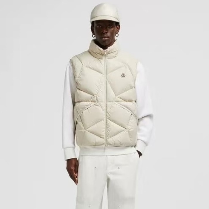 モンクレールメンズダウンベストc3279