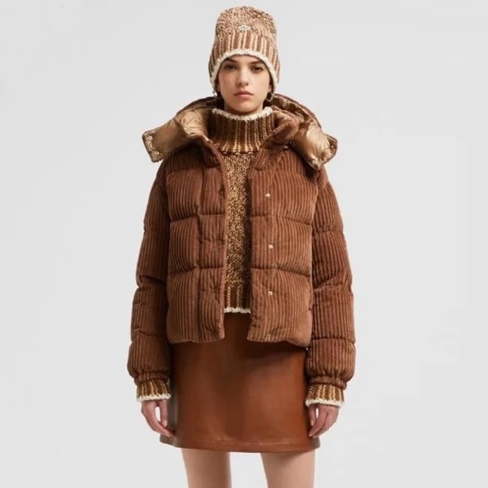 モンクレールレディースダウンパディングc3344