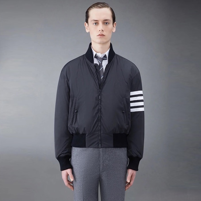 トムブラウンメンズダウンジャケットc3526