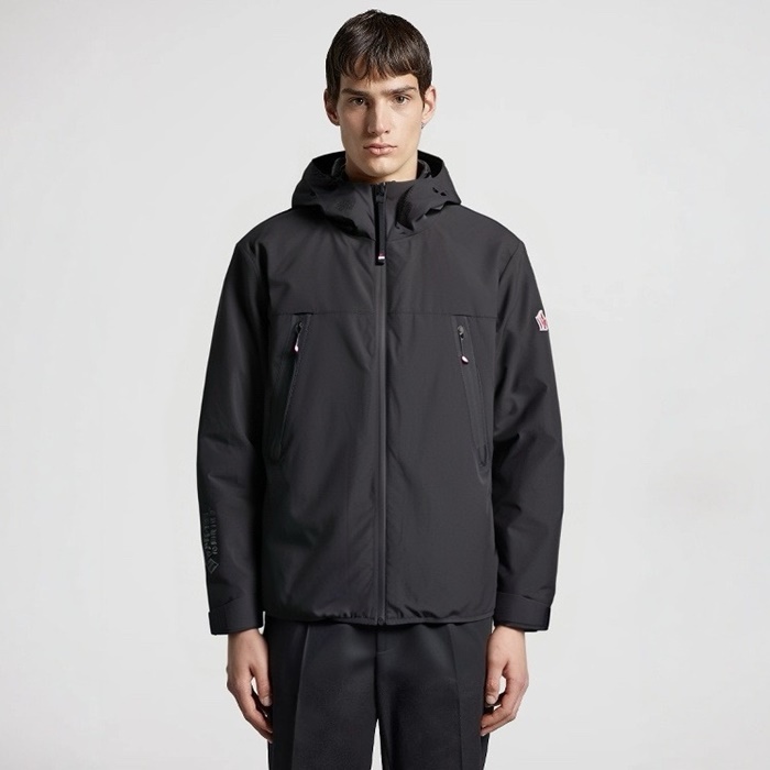 モンクレールメンズダウンジャケットc3555