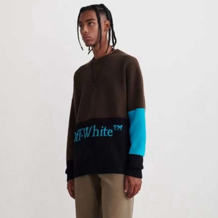 オフホワイトメンズラウンドニットc3695