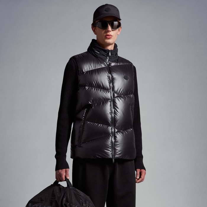 モンクレールメンズダウンベストc3880