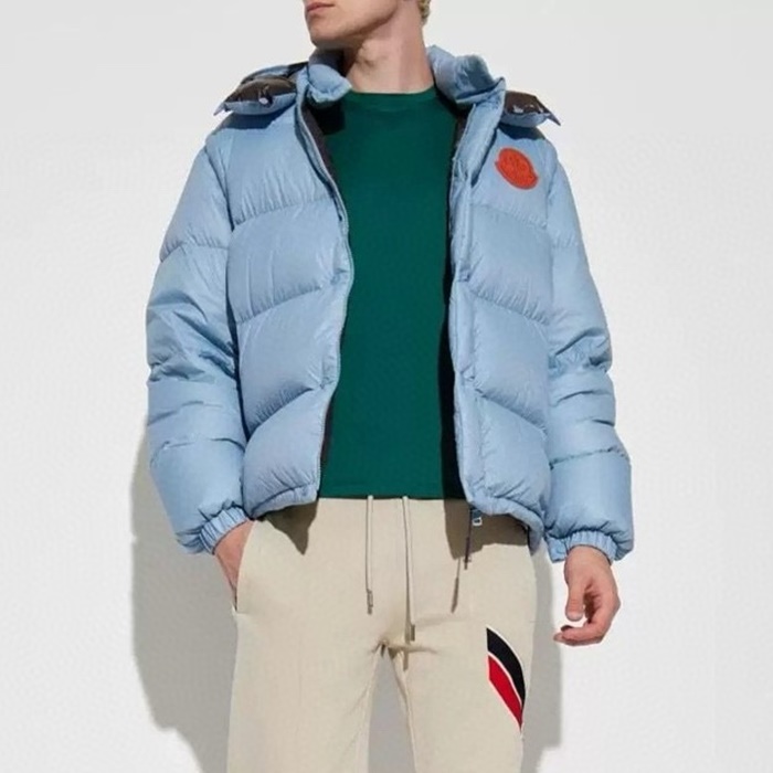 モンクレールメンズパッチダウンパディングc3887