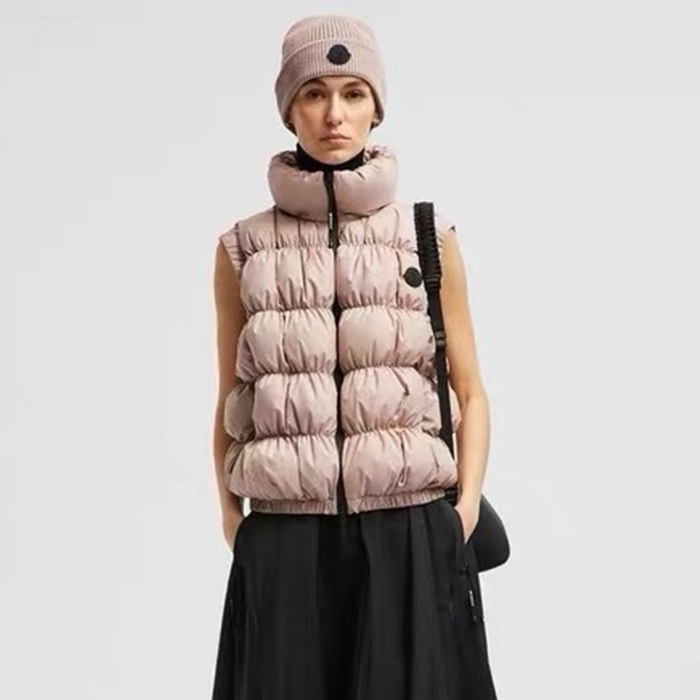 モンクレールレディースダウンベストc4193