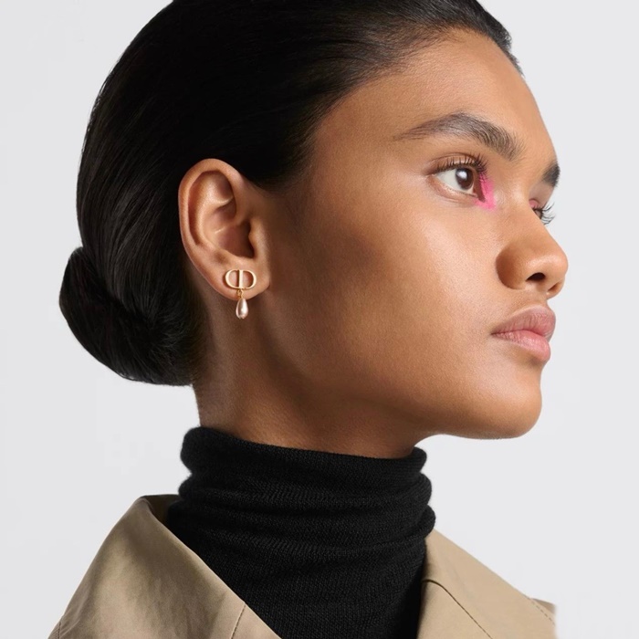 ディオールレディースゴールドピアスc2538