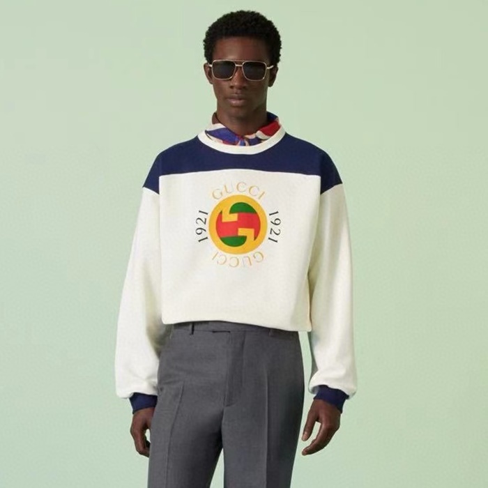 グッチメンズラウンド長袖Tシャツc4389