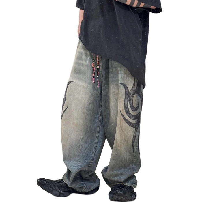 バレンシアガメンズトレンディジーンズc4421