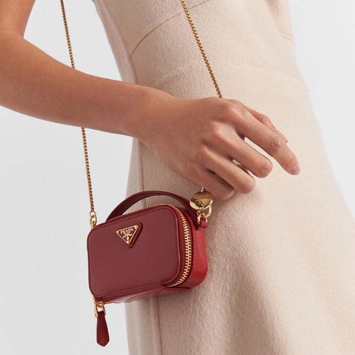 プラダレディースミニチェーンパウチb3381