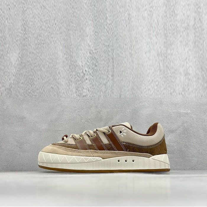 アディダスユニセックスアディマティックロースニーカーs1796