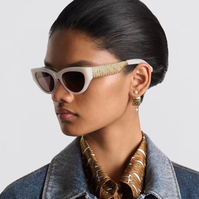 ディオールレディースイニシャルサングラスc2908