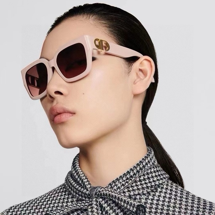 ディオールレディースイニシャルサングラスc3069