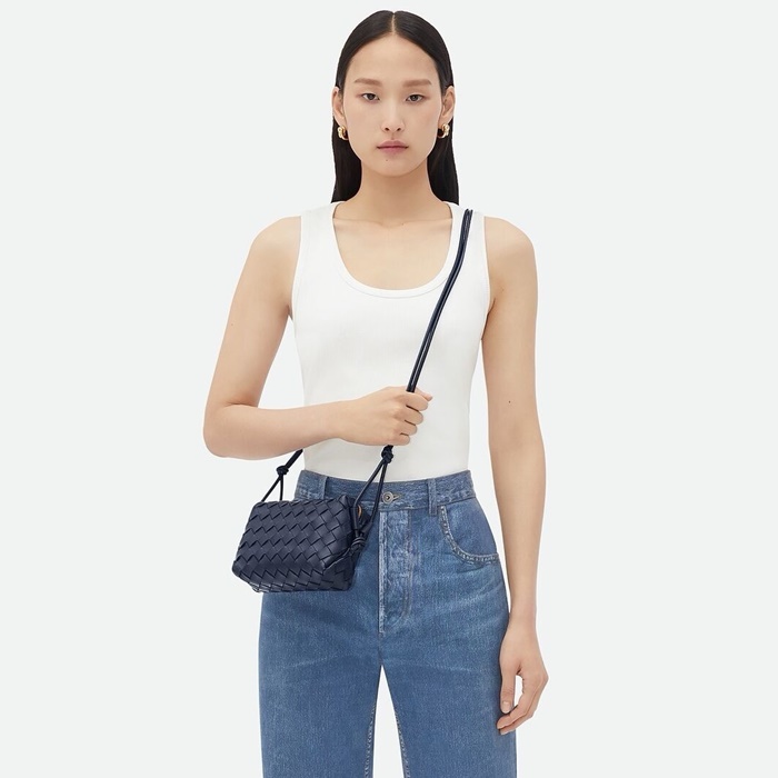 ボッテガヴェネタレディースカメラバッグb4742