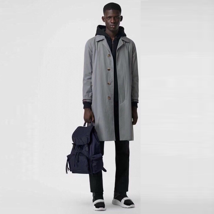 バーバリーメンズクラシックバックパックb4778