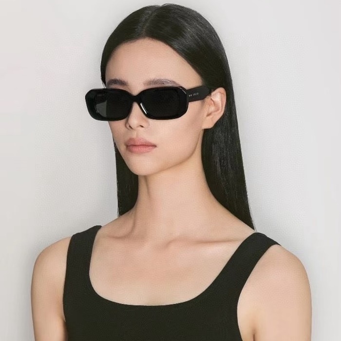 グッチレディースイニシャルサングラスc3664