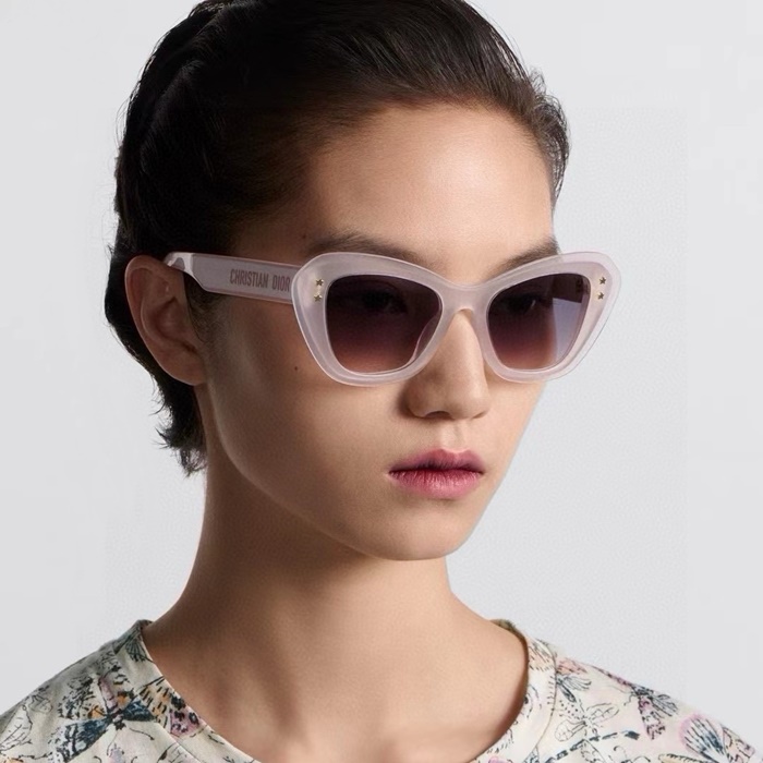 ディオールレディースイニシャルサングラスc3666