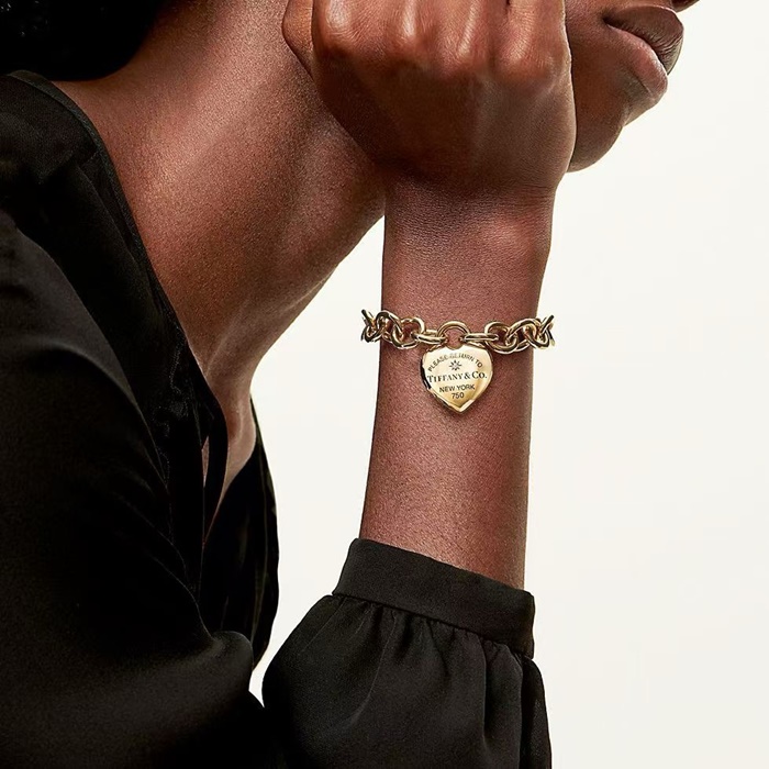 ティファニーレディースゴールドブレスレットc3688