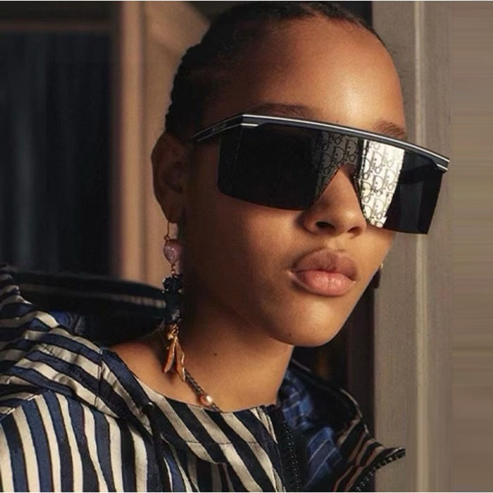 ディオールレディースイニシャルサングラスc3851