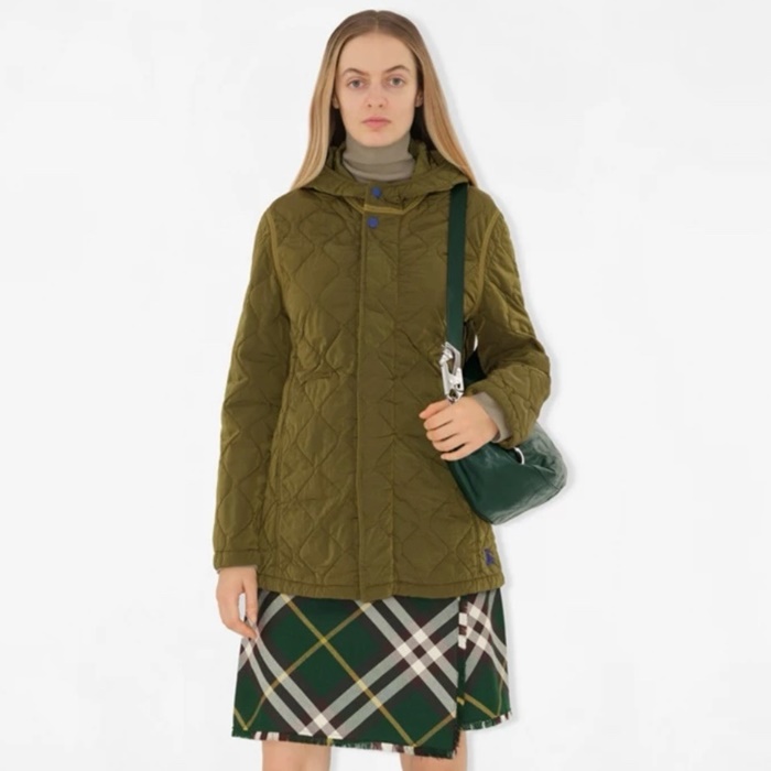 バーバリーレディースダウンジャケットc5799