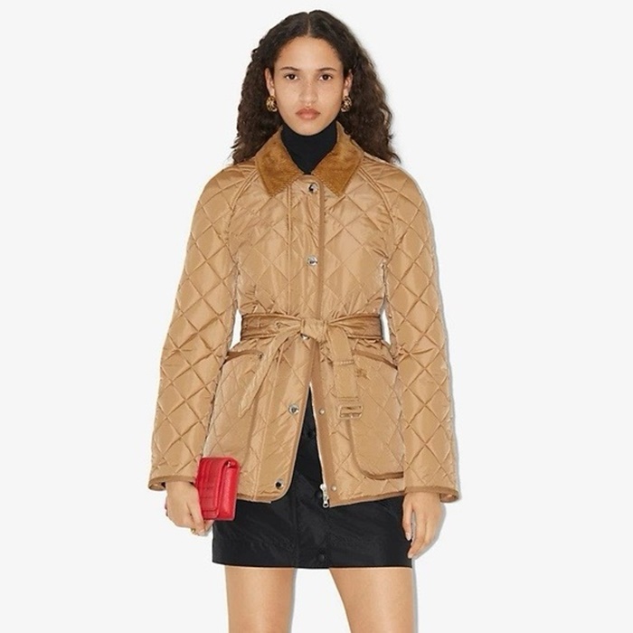 バーバリーレディースダウンジャケットc5810