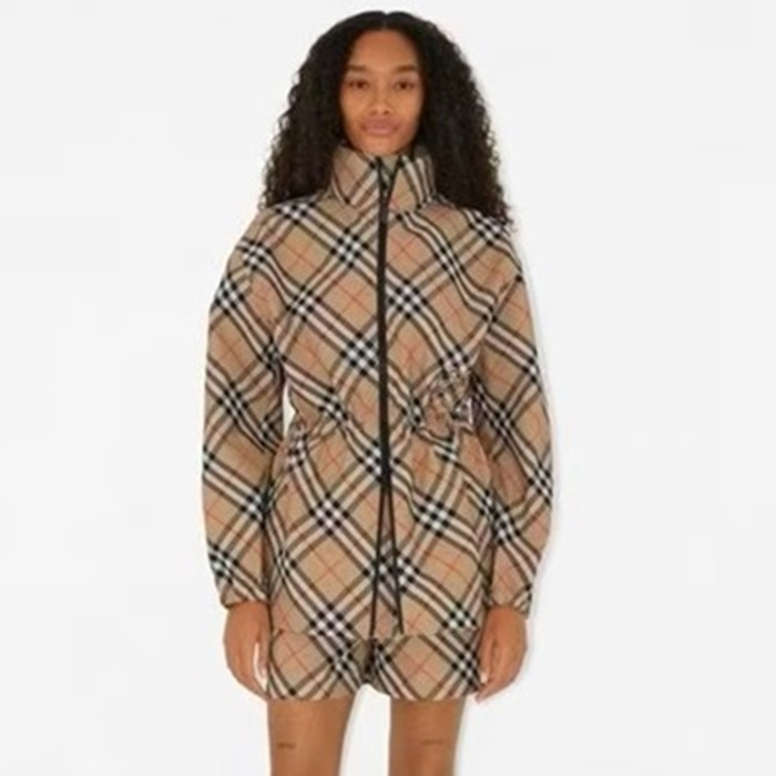 バーバリーレディースウィンドブレーカージャケットc6021