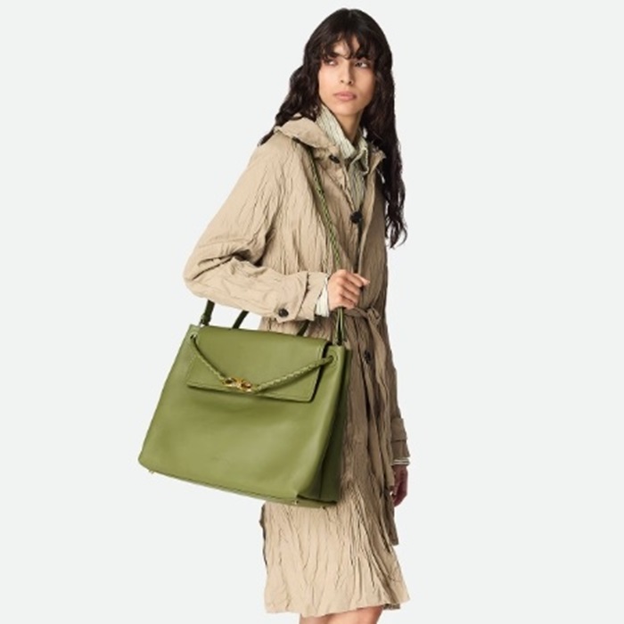 ボッテガヴェネタレディースチャオチャオミディアムレザーバッグb5409