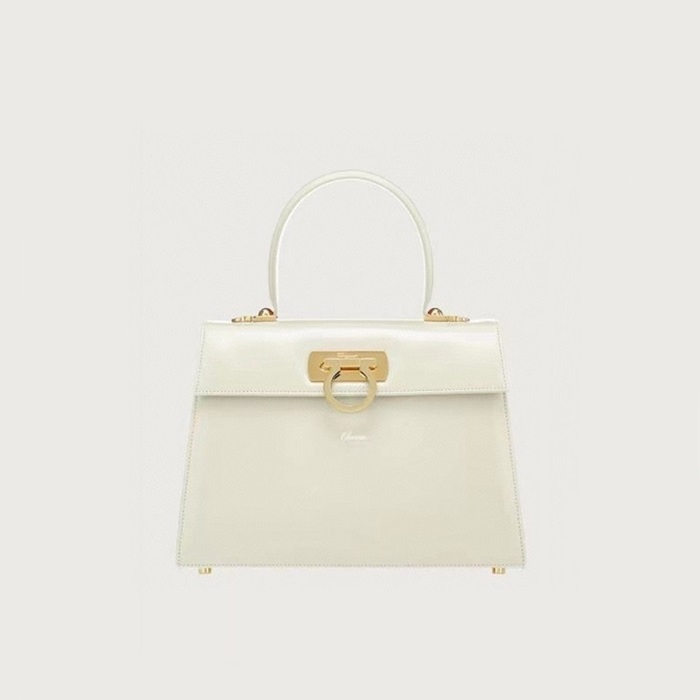 サルヴァトーレフェラガモレディースイーストウェストアイコニックトップハンドルb5416