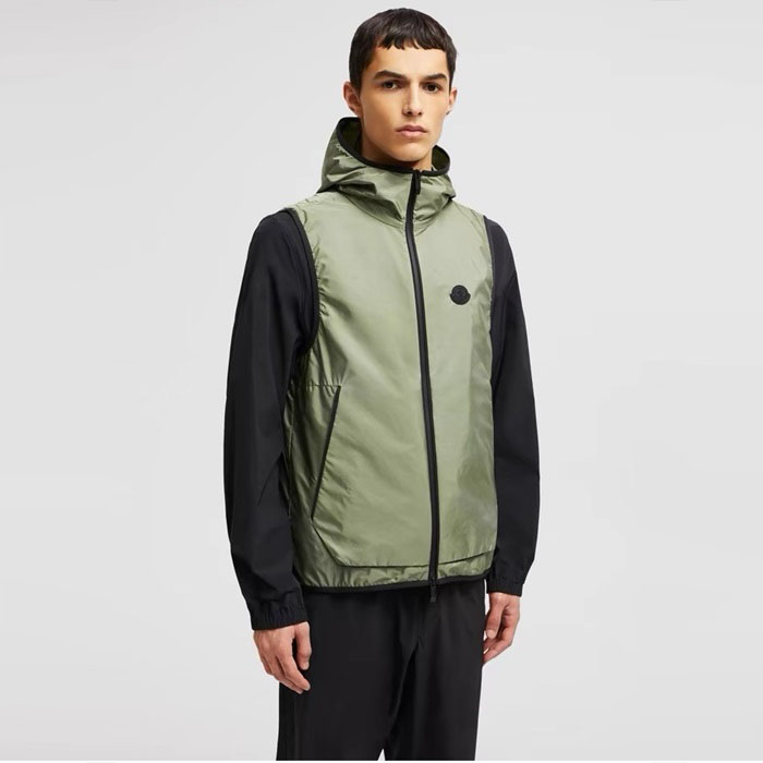 モンクレールメンズベーシックベストc6203