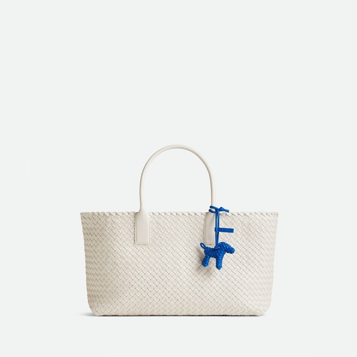 ボッテガヴェネタユニセックスドッグチャームc5423