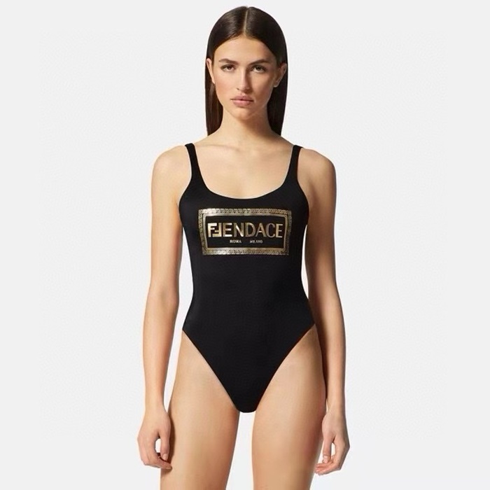 ヴェルサーチェェンディトレンディ水着c1081