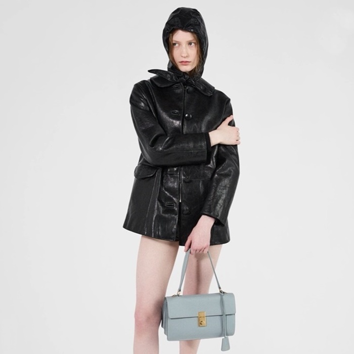 プラダレディースプラダソフトサウンドミディアムレザーショルダーバッグ1N023b5584