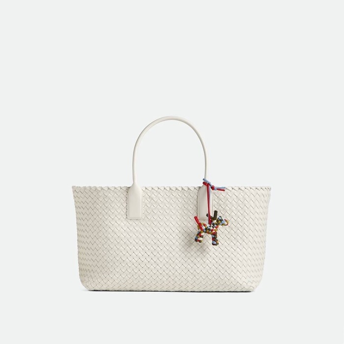 ボッテガヴェネタユニセックスドッグチャームc5775