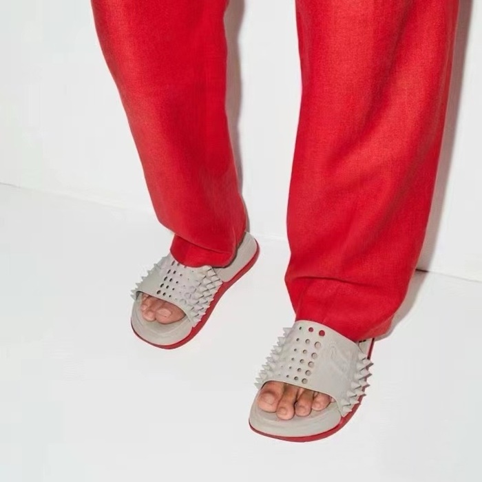 クリスチャンルブタンメンズスパイクススライドs5871