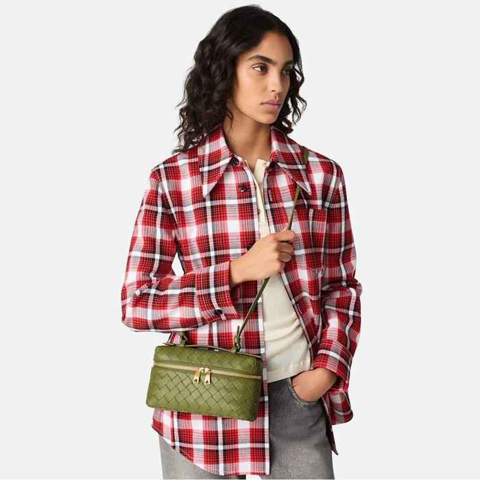 ボッテガヴェネタレディースベニティケースb5890