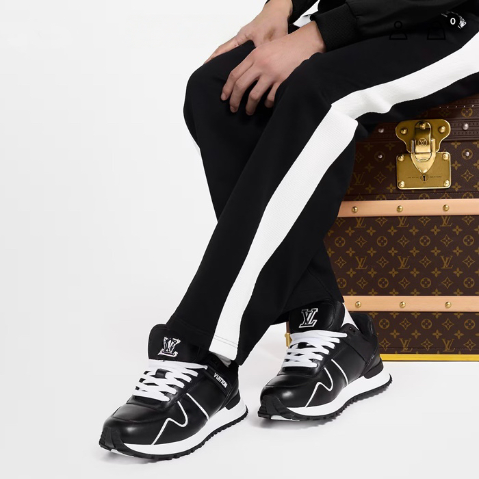 ルイヴィトンメンズランアウェイスニーカーs6123