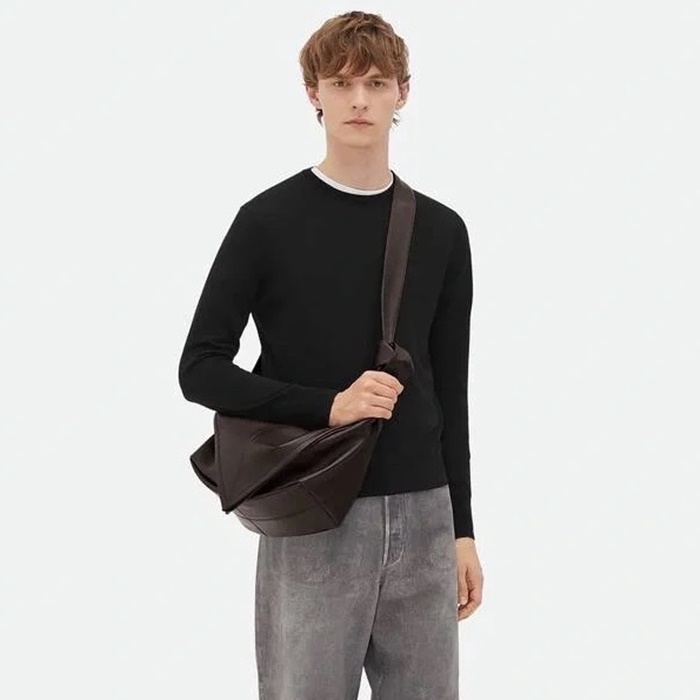 ボッテガヴェネタメンズスモールソーヤーb5938