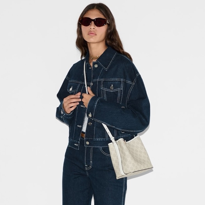 グッチレディースエンブレムスモールバケットバッグb6009