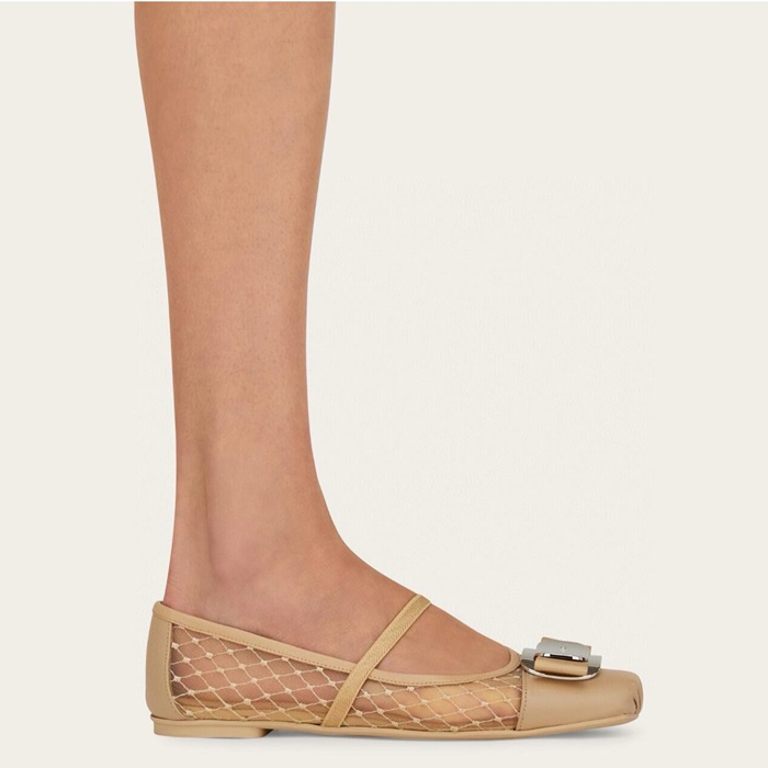 サルヴァトーレフェラガモレディースニューヴァーラプレートバレエフラットs6255