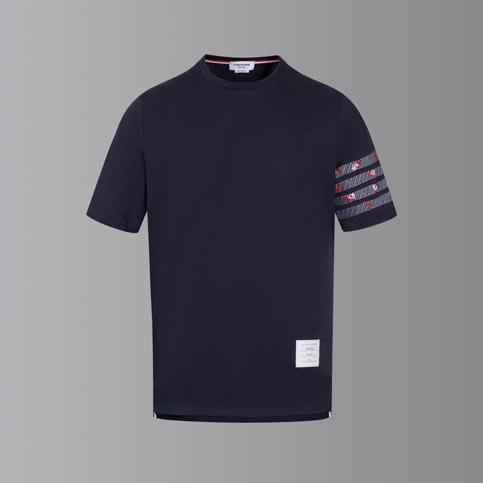 トムブラウンメンズラウンド半袖Tシャツc7650