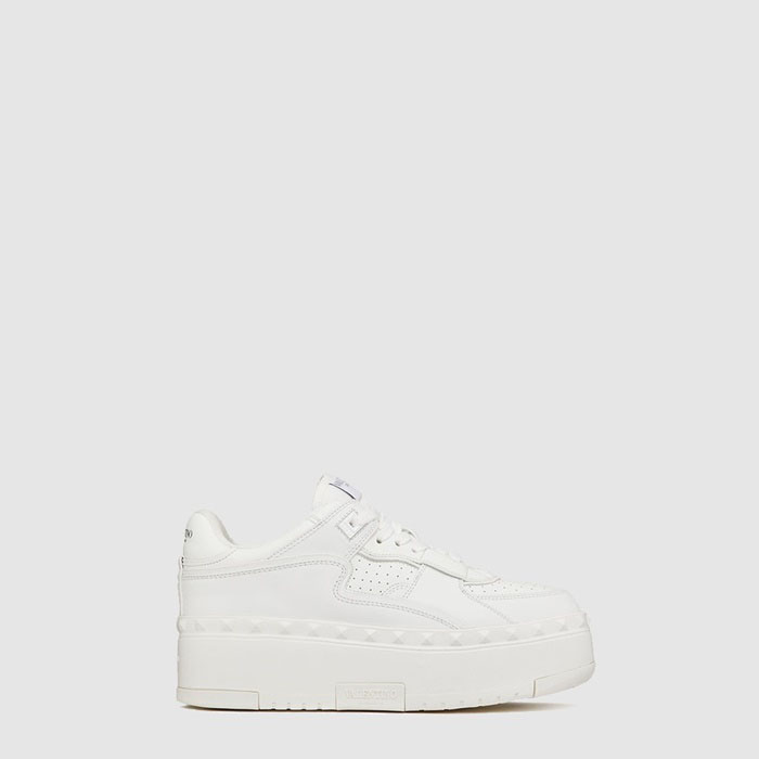 ヴァレンティノレディースフリードット子牛レザースニーカーs7074