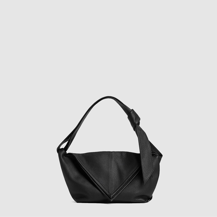 ボッテガヴェネタメンズスモールソーヤーb7802