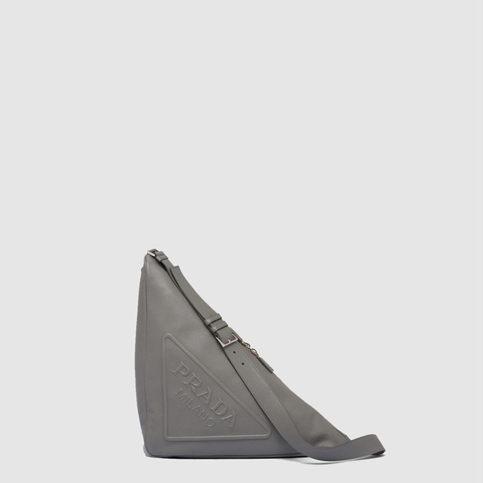 プラダメンズトライアングルバッグ2Y007b9079