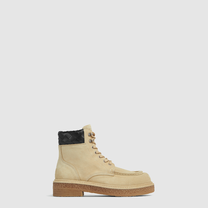 ボッテガヴェネタヘッドドッグレースアップアンケルブーツs7603