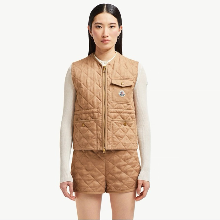 モンクレールレディースダウンベストc8196