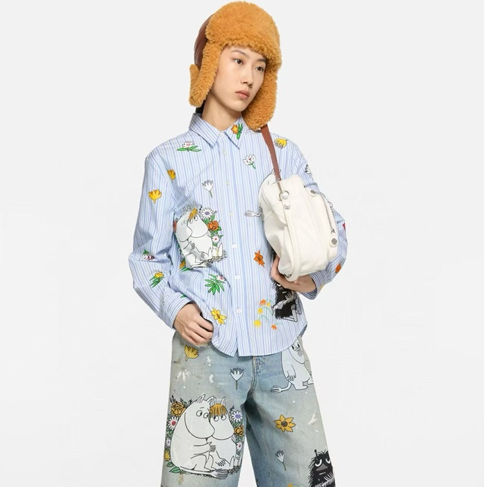 アクネストゥディオズレディーストレンディシャツc8437