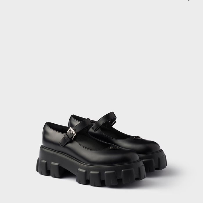 プラダレディースブラッシュドレザーモノリスメリージェーンs8219